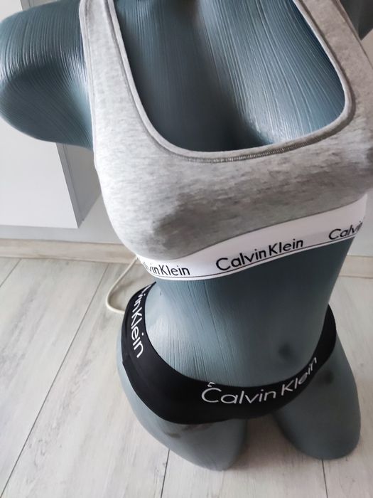 Бюстие Calvin klein