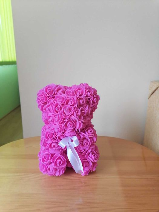 Мечета от рози, кутии с рози и кутийки за бижута с рози