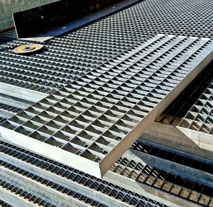 Trepte zincate galvanizate