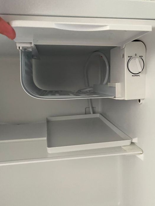 Холодильник маленький "DAUSCHER"