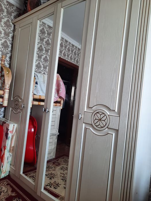 Спальный гарнитур