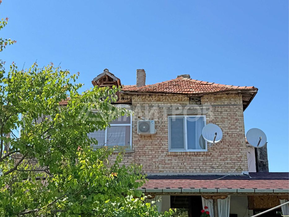 Продава се Къща в Нови пазар - 62 кв.м за 1049 €/кв.м - Снимка #21