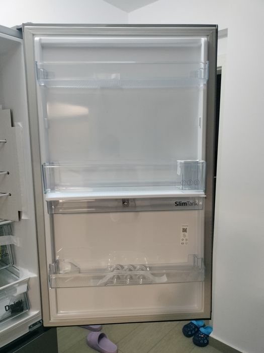 Vând Combina frigorifica Beko, cumpărată în luna noiembrie 2025,cu certificat de garanție valabil.Cu verificare și ridicare personală de la domiciliu.