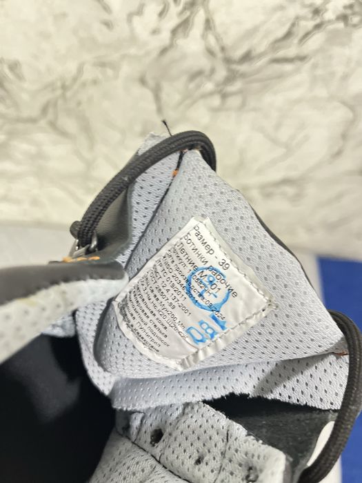 Рабочие ботинки ( 39 размер )