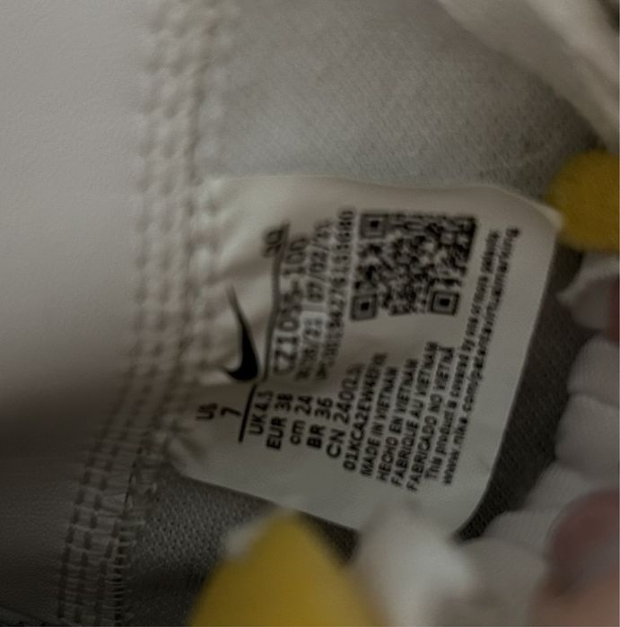 Adidasi nike blazer mid