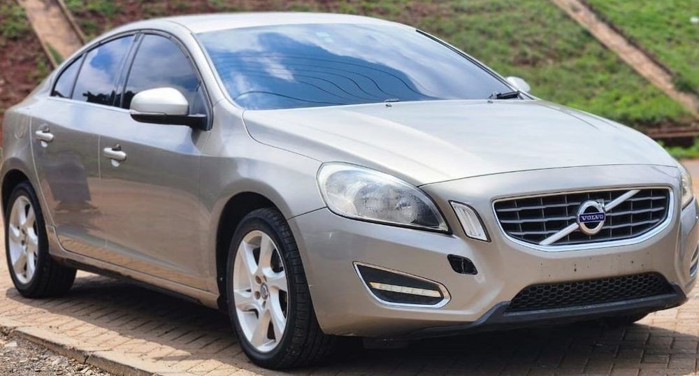 USA STANGA FATA VOLVO S60 2011