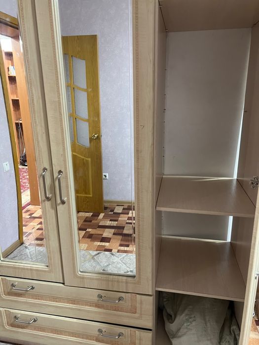 Продам спальный гарнитур