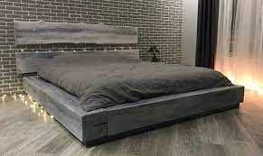 Кровати для спальни в стиле Лофт из натурального дерева