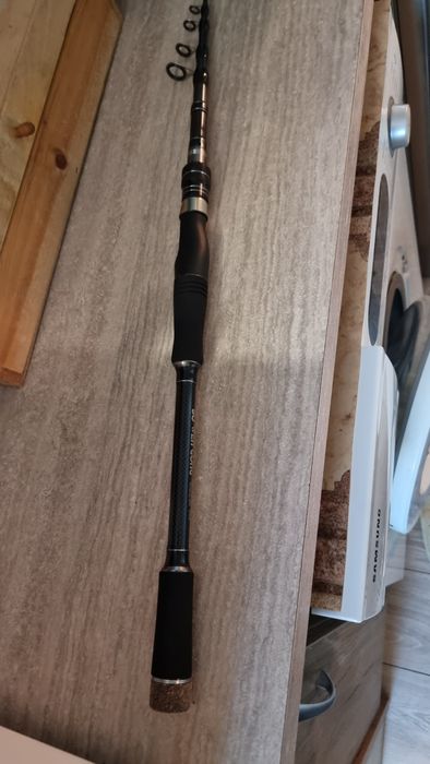 Спининг въдица 2.40 10-20 гр