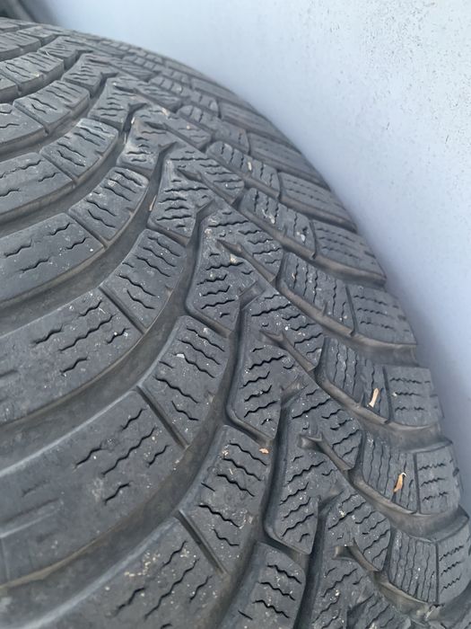 Jante Tabla 205/55R16 cu cauciucuri All Season + capace Bmw