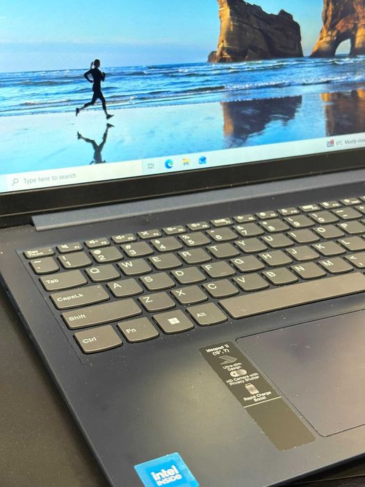 HOPE AMANET P8 Lenovo Ideapad 1i Intel Celeron N5100 128 SSD 4 GB Ram Intel UHD Graphics Incarcator