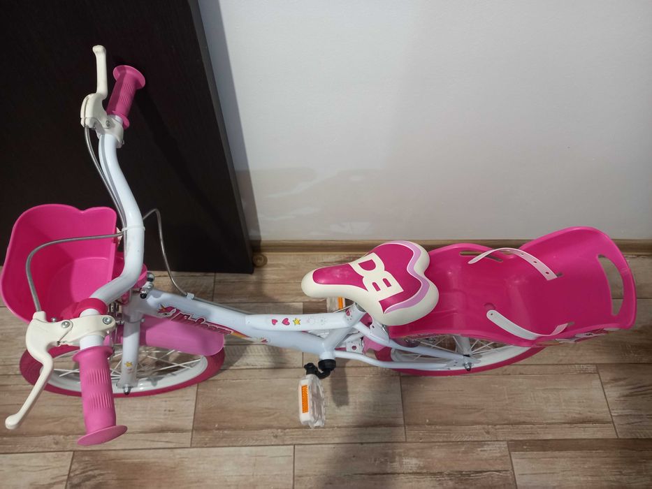 Bicicletă copil – folosită foarte puțin + roți ajutătoare CADOU