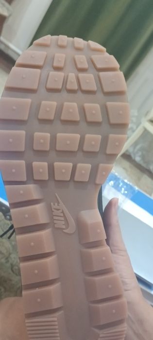 Продам Nike Sacai