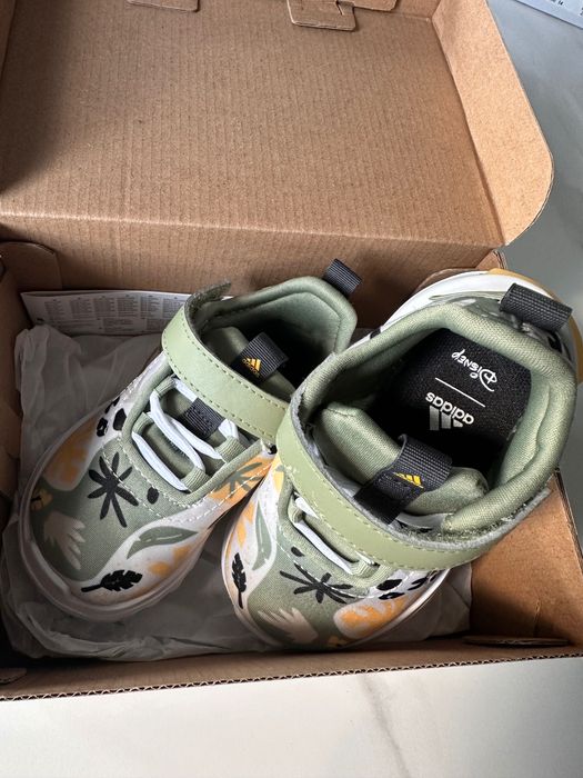 Бебешки маратонки Adidas Lion King