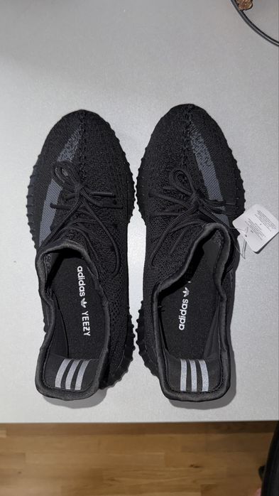 YEEZY-350 boost v2 Black