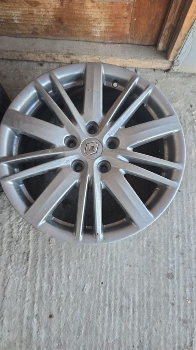 Vând jante pe 17 originale Renault Megane 3