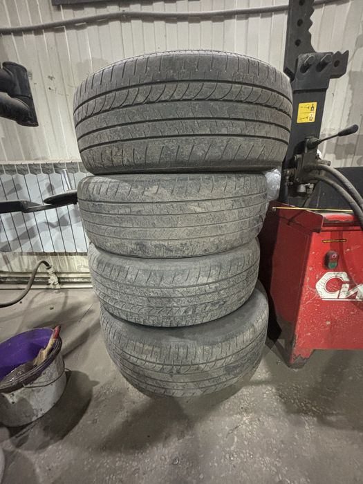Продам комплек шин 4 шт