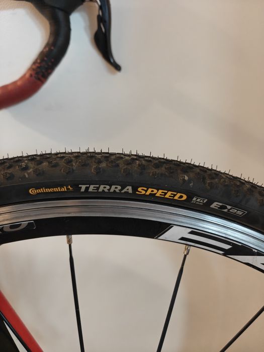 Bicicleta Cube Cross Race