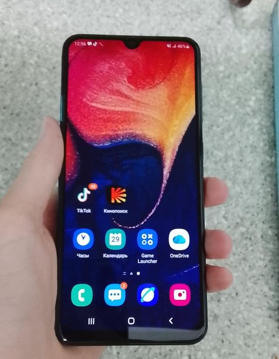 Samsung galaxy A50 ; 64/4GB