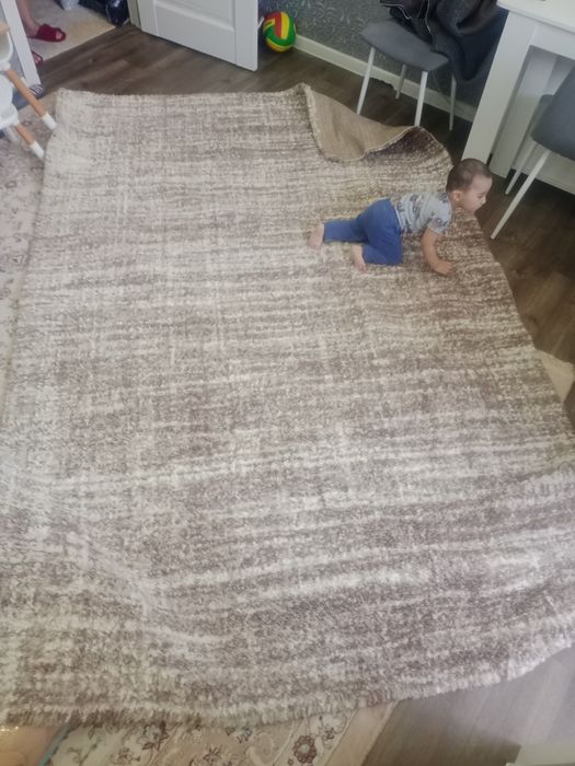 Продам ковер 2*3