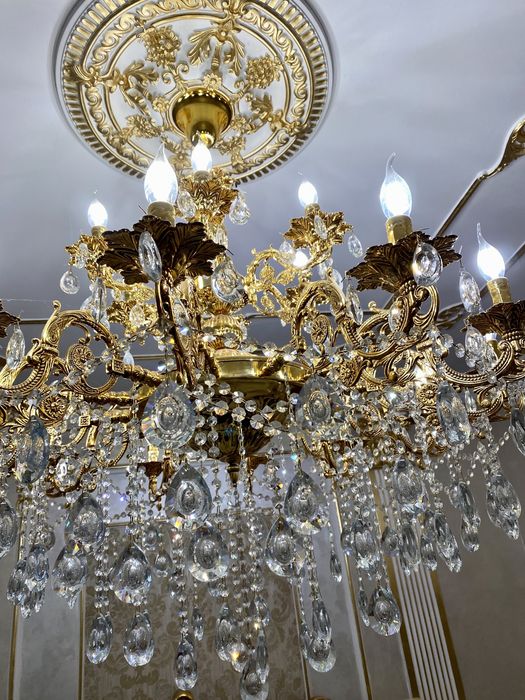 Продам люстры срочно!