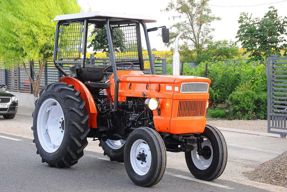 Tractor vie viticol utb universal VR445, 3 cilindri 45 CP cutie 2 manete, carte RAR ofer fiscal