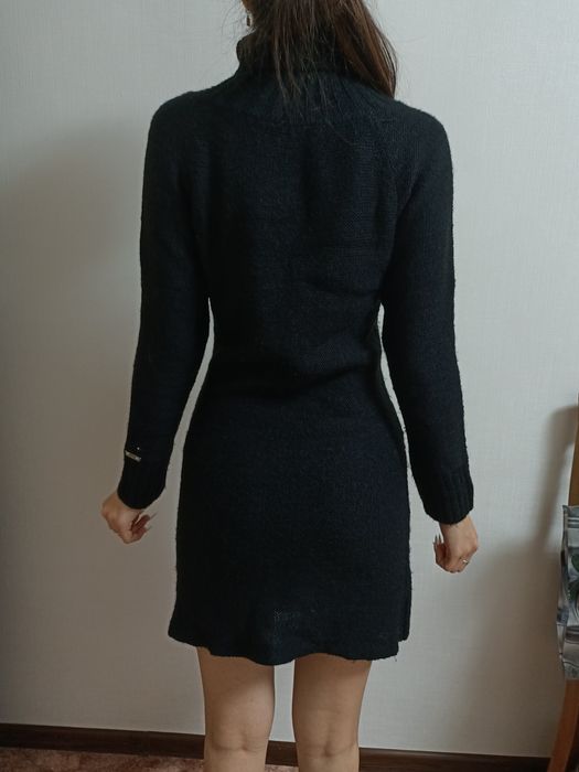 Продам платье вязаное