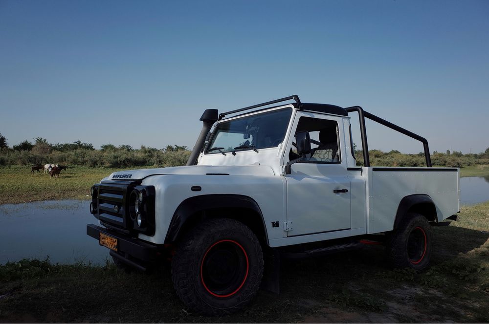 Land Rover Defender 110 Pickup 300Tdi