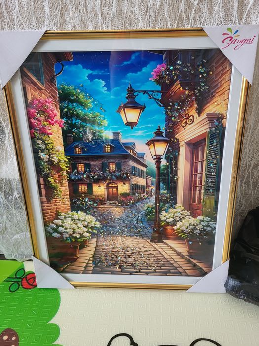 Продам картины новые