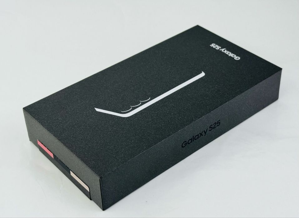 НОВ! Samsung Galaxy S25 5G 128GB 12RAM Blueblack 2г. Гаранция!