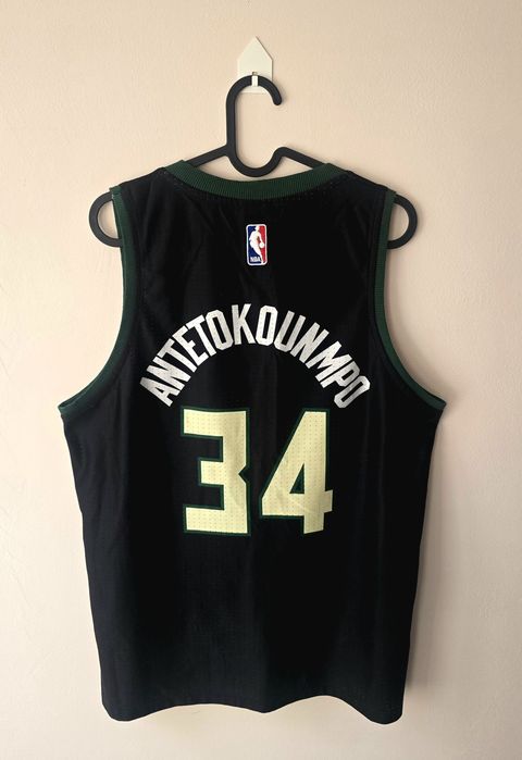 NBA потинк Милуоки Бъкс 34 Янис