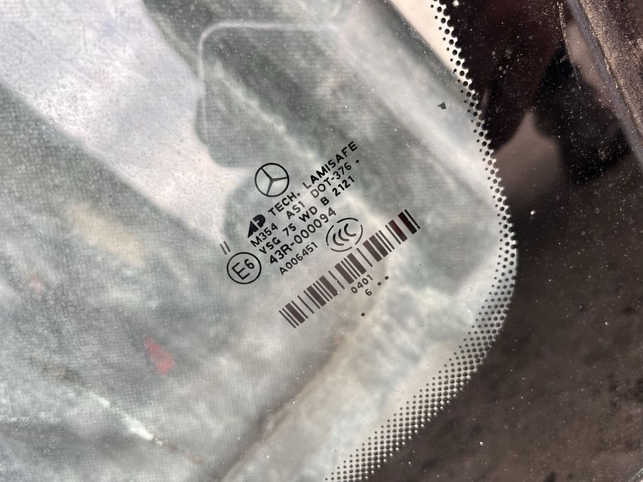 Оригинално предно стъкло Mercedes ML W164