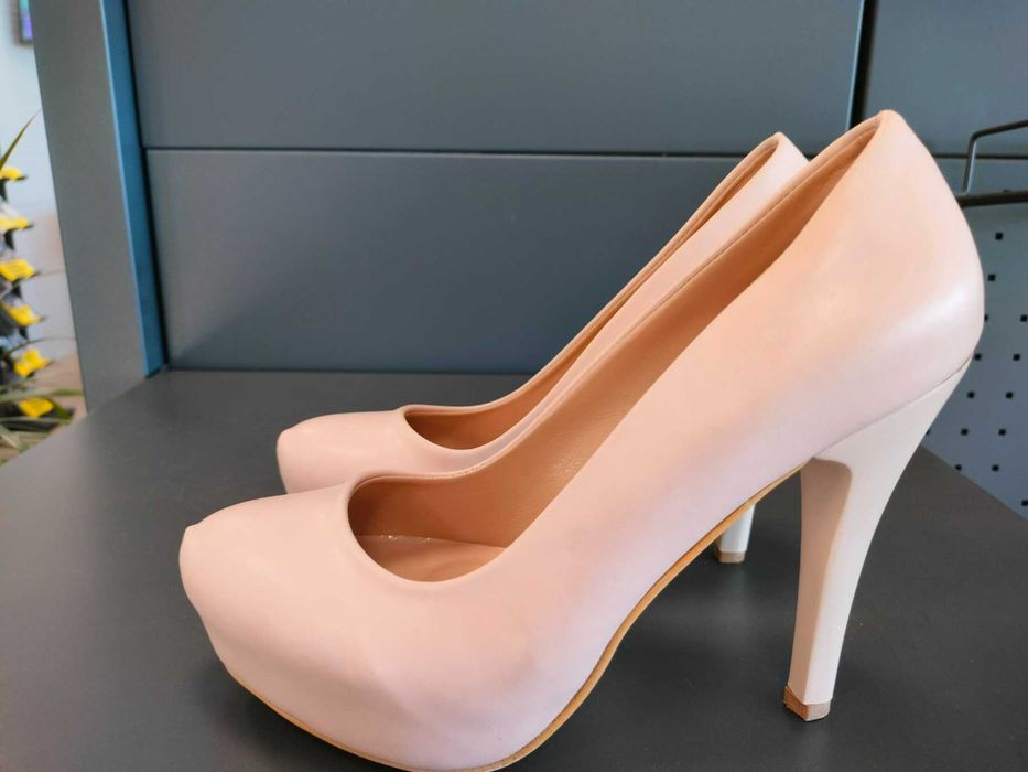 НОВИ Дамски обувки  №36 - ток - 11 см, на платформа,бледо розови