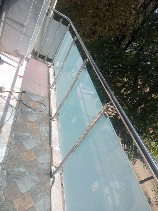 Парапети вити стълби