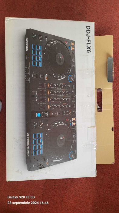 Vand DDJ- FLEX 6 nou în cuite.