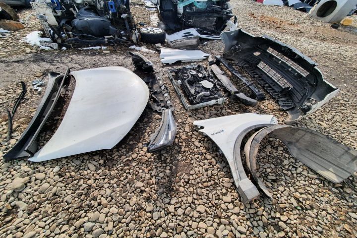 Dezmembrez Toyota RAV4 4 [facelift] [2015 - 2020] Crossover 2.5 AT 4WD (180 hp)