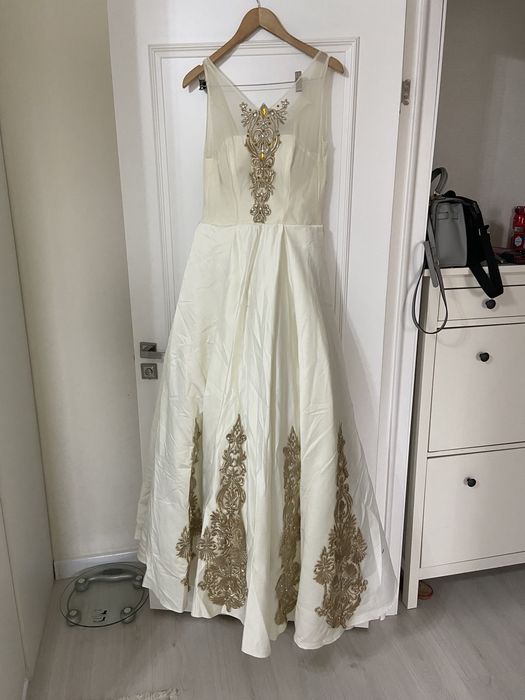 Продам платье