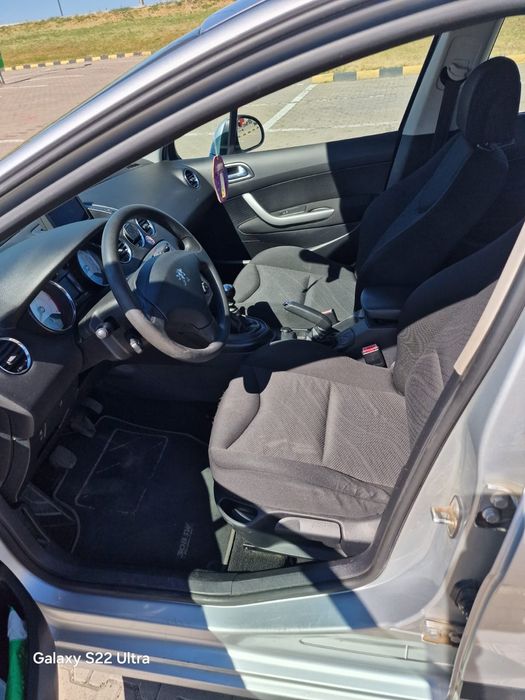 Peugeot 308 SW   Diesel, Spațioasă, Economică   Ideală pentru Familie