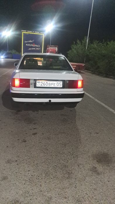 Продам Ауди с4 на полном  ходу