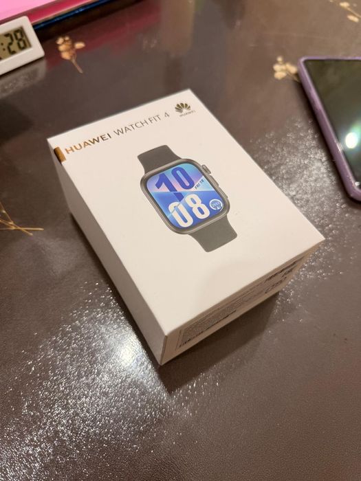 Смарт-часы Huawei Watch Fit 4