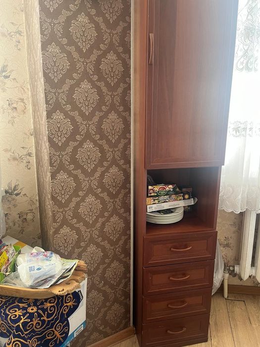 Продам старинный дубовый шкаф