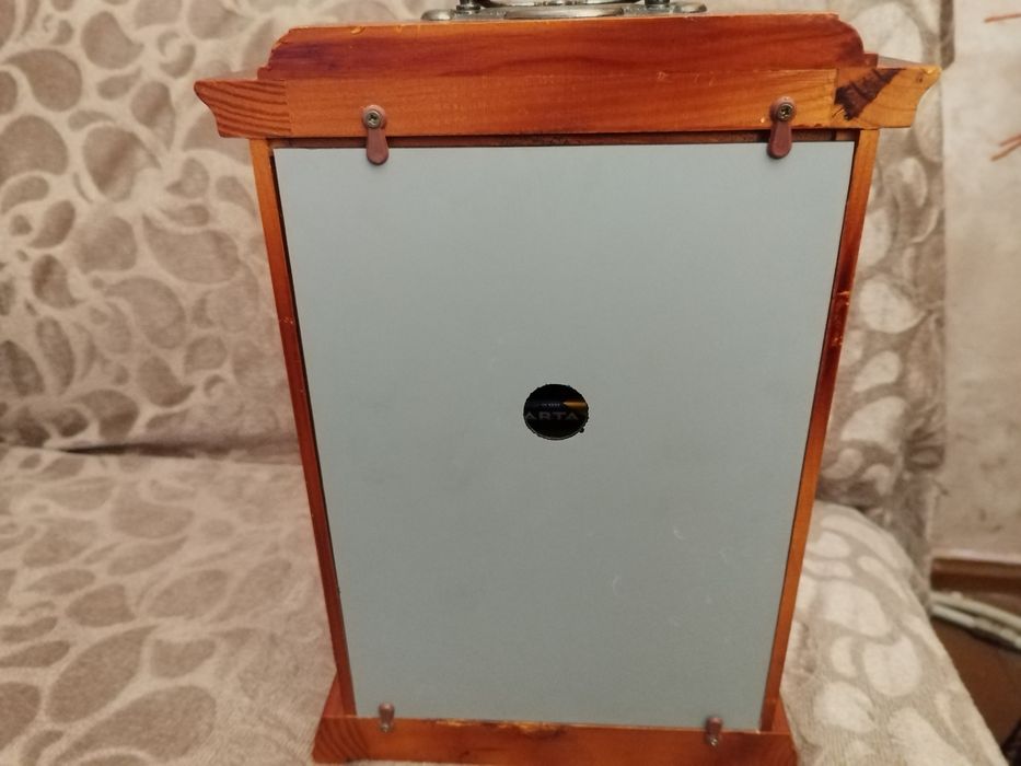 Продавам  часовник