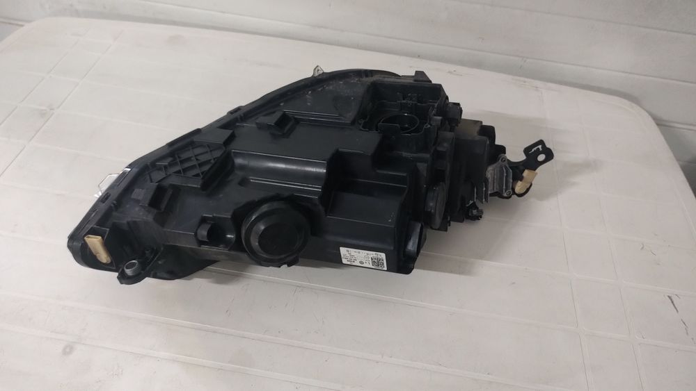 Far stanga full led VW Golf 8 VIII Cod 8H1941005 sau 90150890