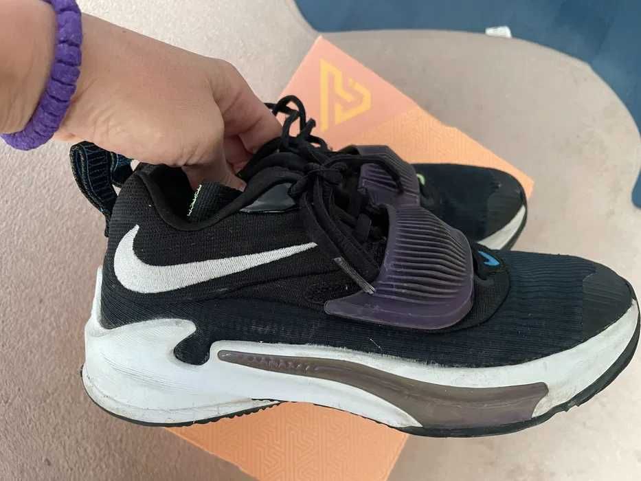 Маратонки за баскетбол Nike, Adidas, Jordan 36.5,35,37.5,38