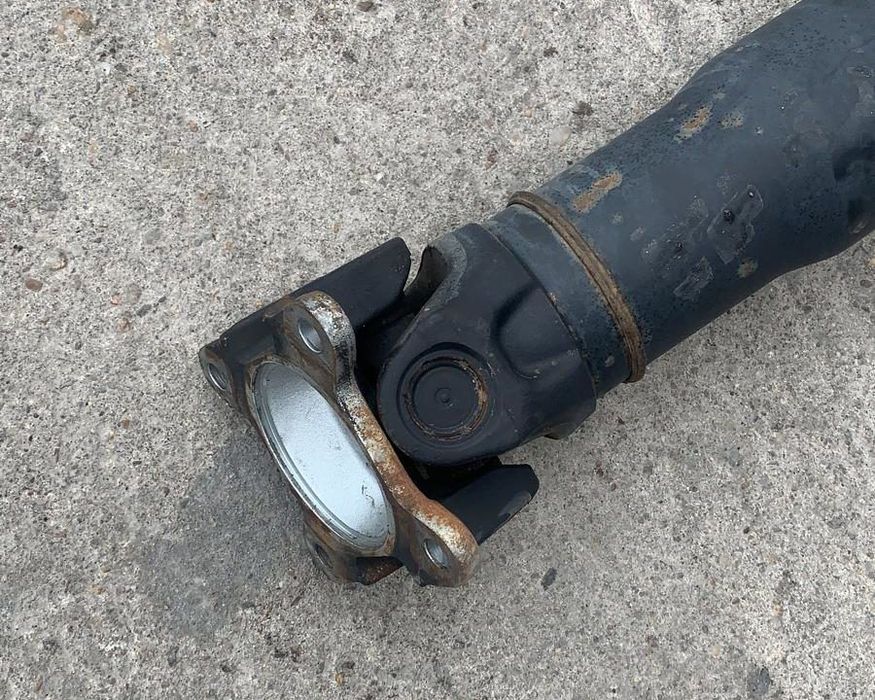 Cardan două bucăți a9064104406 bucata de la punte 144 cm, bucata cutie 87,5 cm Mercedes Sprinter 2.2 CDI 2006-2012