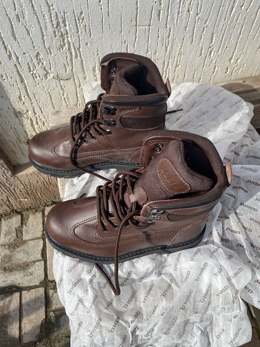 Продам ботинки демисезонные