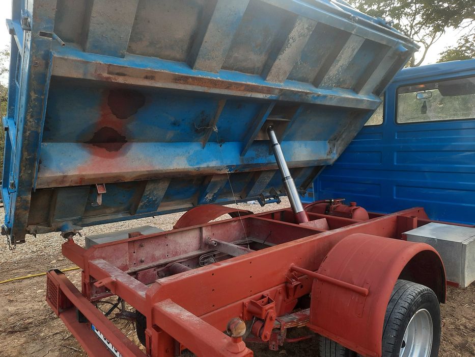 Доставка на пясък, филц, баластра, бетон и замазка