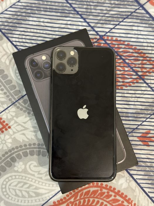iPhone 11 pro max в идеальном состоянии