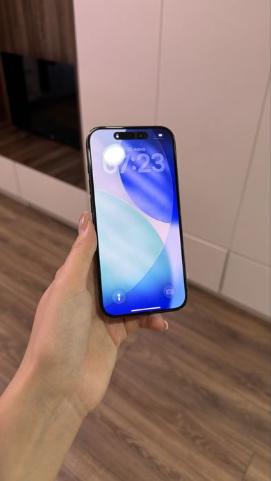 Продаю iPhone 15 Pro