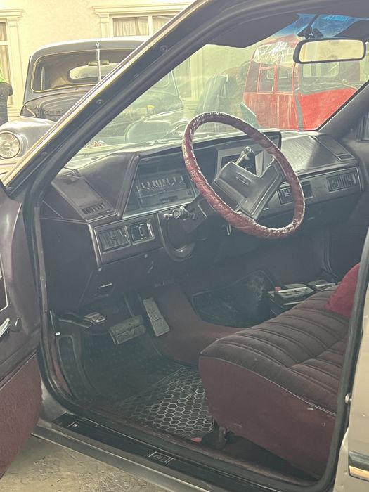 Oldsmobile 1988 год Kuli Rang